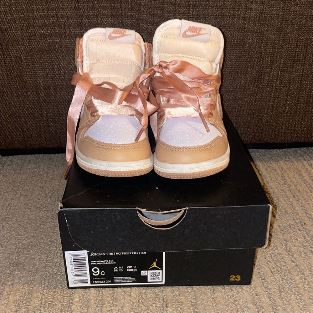Nike Kids High-Top Sneakers - Pink and White